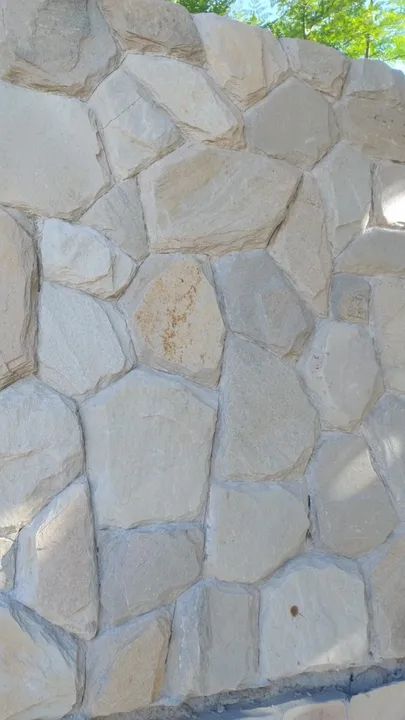 Pedra Irregular Lisa e Almofadada Quartzito  - Foto 4