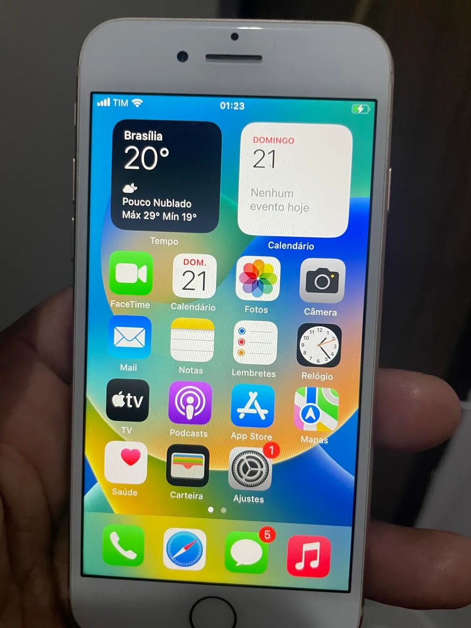 iPhone 8 63825087667843120