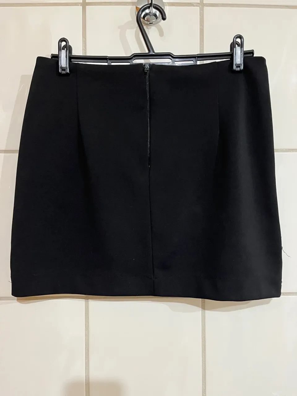 Saia preta com detalhes em pedraria e miçangas  - Foto 2