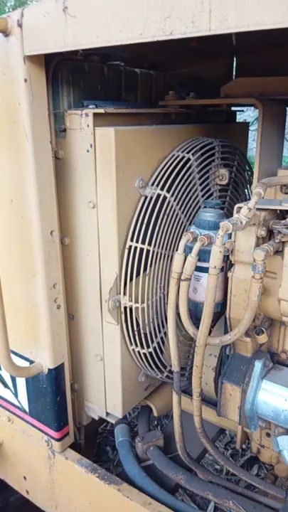 Rolo Caterpillar pe Carneiro Ano 1998 Valor 100 mil, leia o anúncio.  - Foto 5