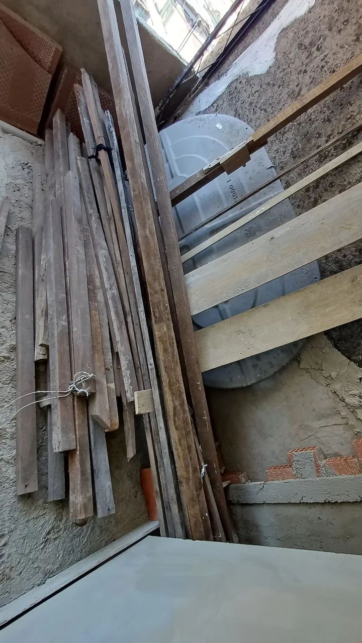 Madeira massaranduba. 350,00 leva tudo. - Foto 2