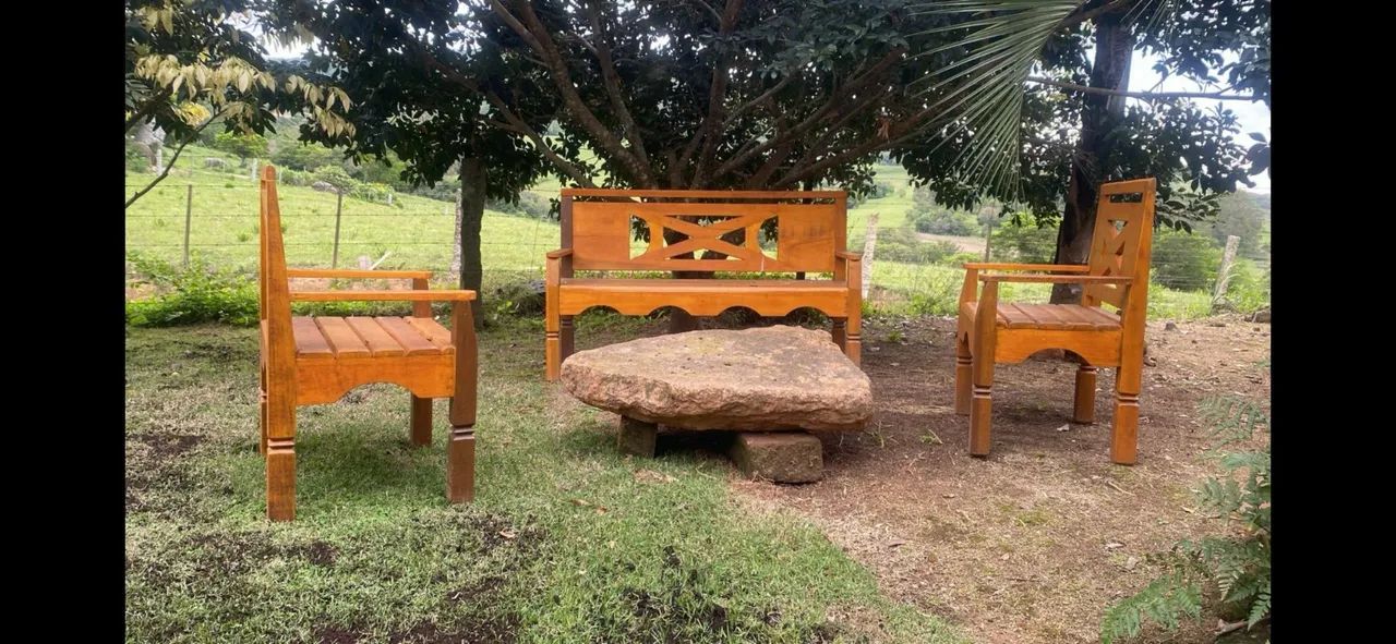 Conjunto NOVO de Bancos em madeira para jardim!!  - Foto 3