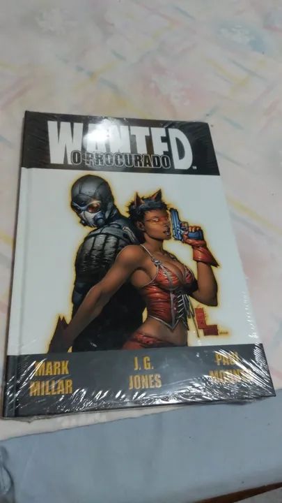 HQ Wanted - O Procurado - Mark Millar, JG Jones e Paul Mounts - Capa Dura - Lacrado