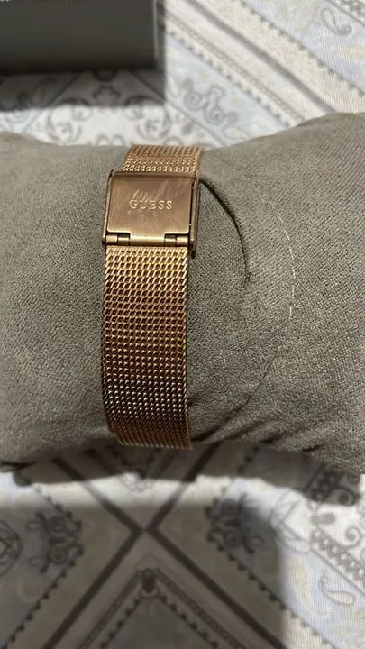 Relógio Guess Feminino Dourado - Foto 2