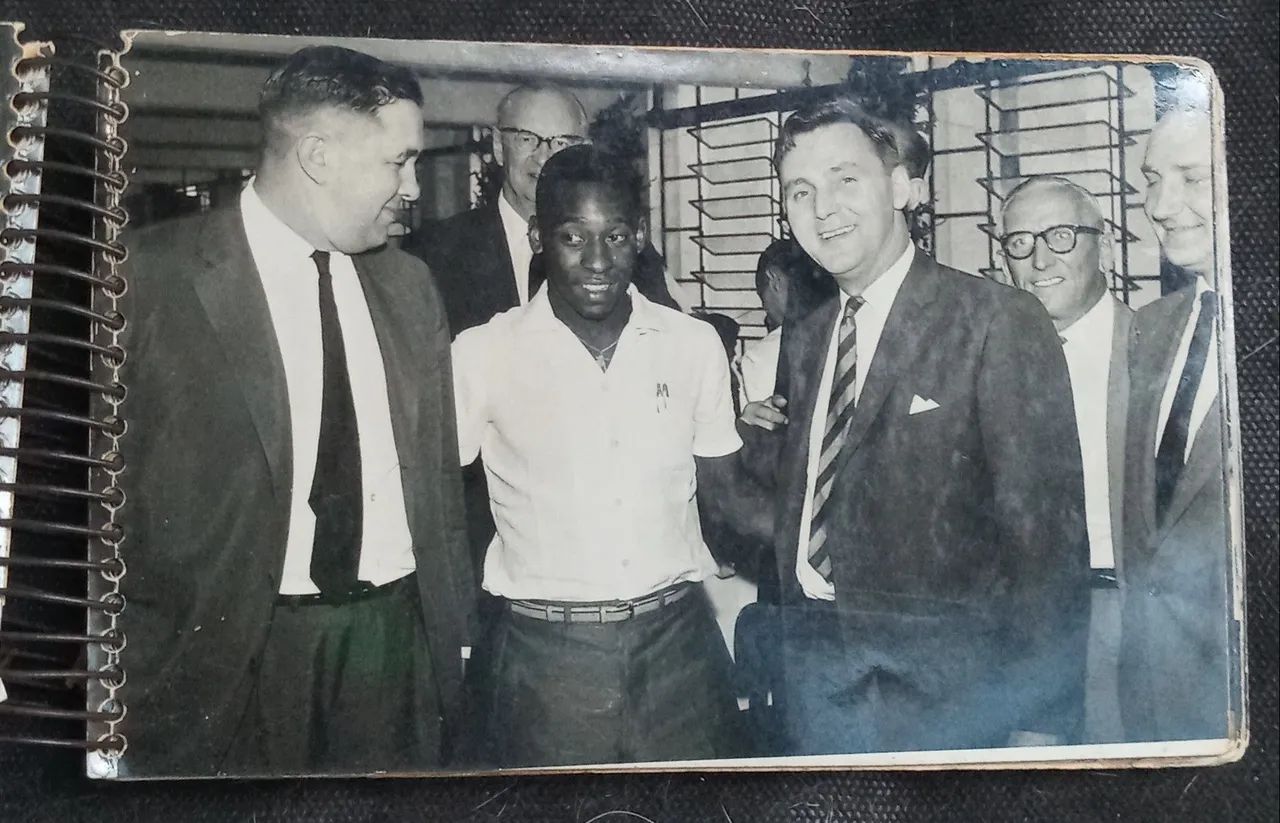 ÁLBUM COM FOTOS DO PELÉ - Foto 3