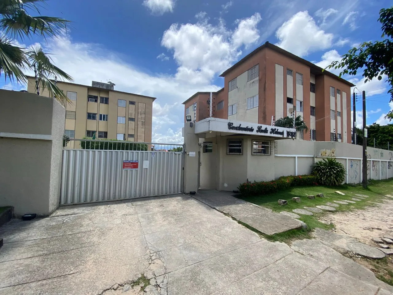 Apartamento para aluguel tem 90 metros quadrados com 2 quartos em Parque Iracema - Fortale