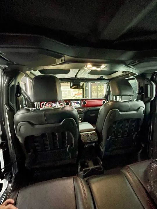 Jeep Gladiator 2023 3.6 V6 Gasolina Rubicon 4p 4x4 At8  10.000km - Foto 4