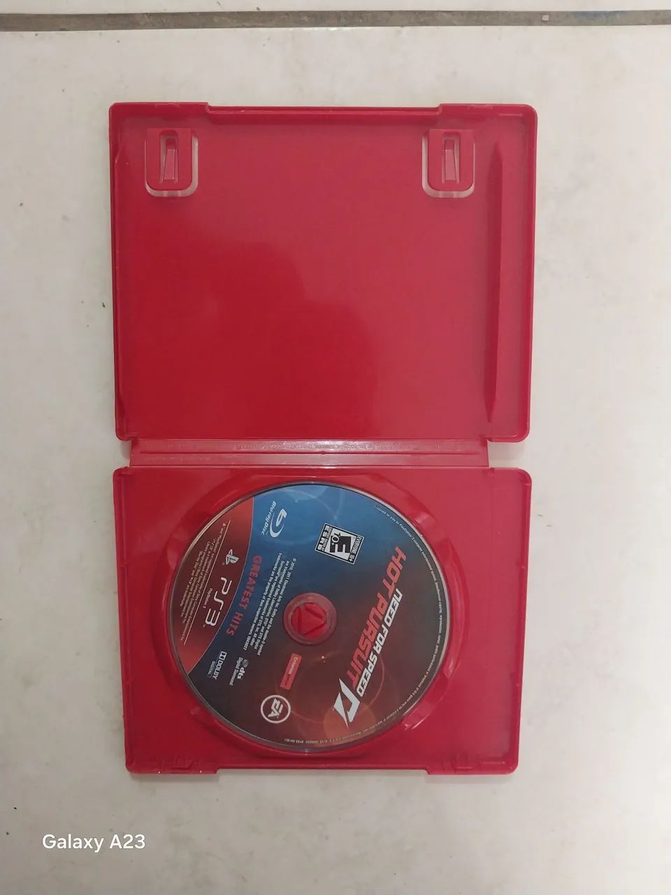 PlayStation 3 Super Slim com controle e 3 jogos - R$850 - Foto 3