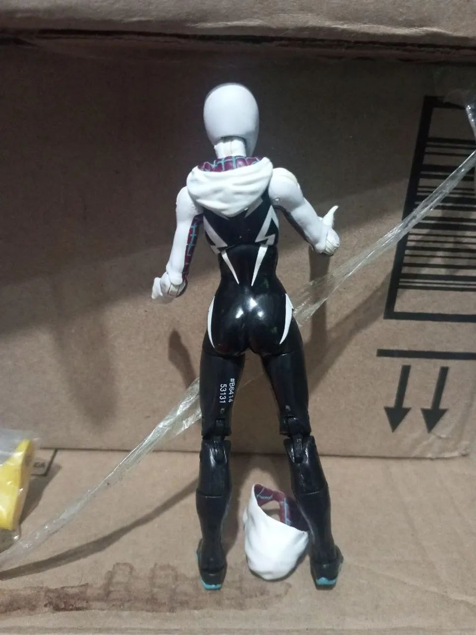 Gwen Stacy ghost spider comics Marvel legends wave absorbing Man boneco figura - Foto 2