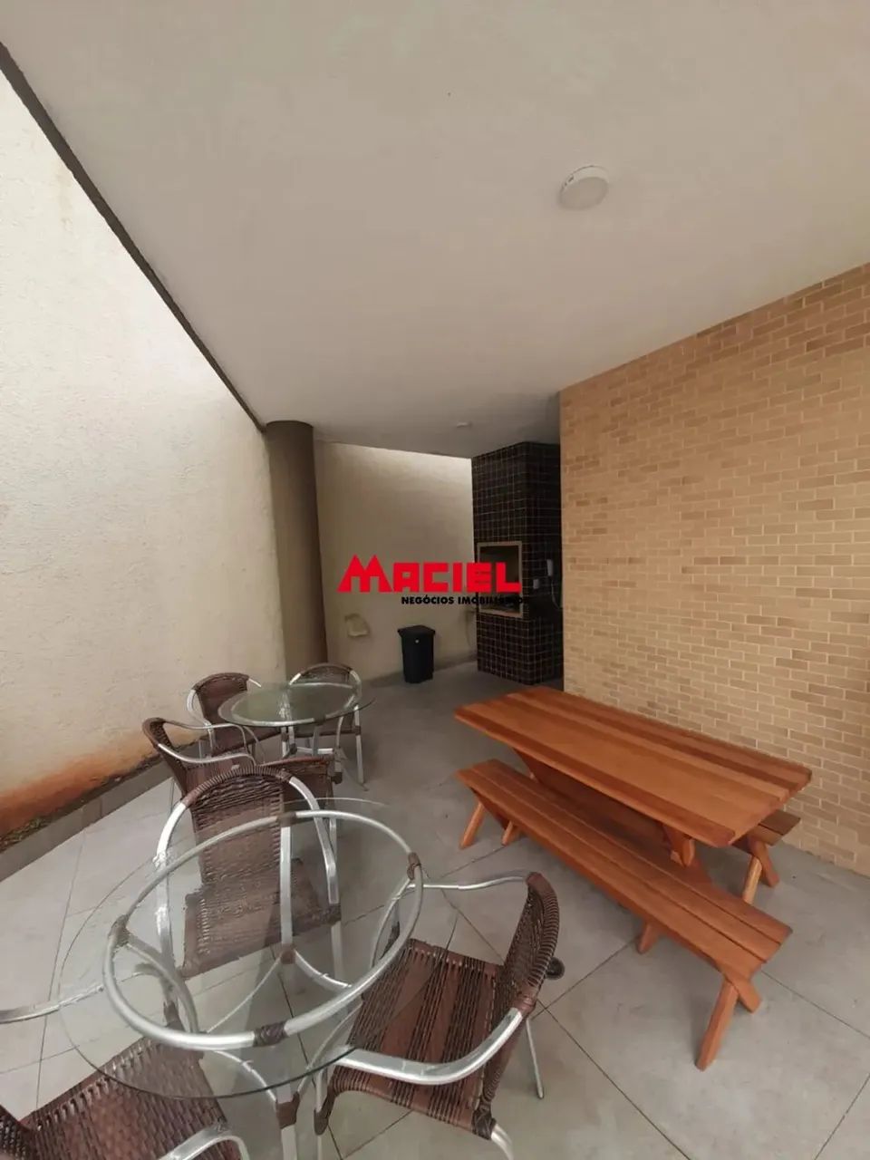 APTO NO CENTRO DA CIDADE, TERREO COM QUINTAL, NOVO NO CONTRAPISO, CONDOMINIO COM PISCINA,  - Foto 14