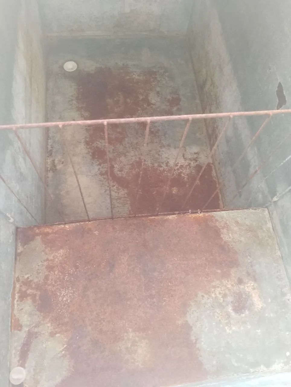 Freezer Eletrolux duas tampas em ótimo estado funcionando  - Foto 6