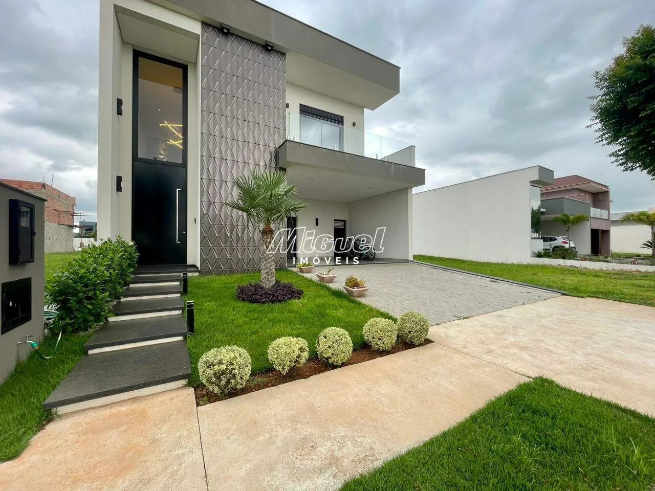 Casa em Condomínio 4 Suítes Taquaral 232m²