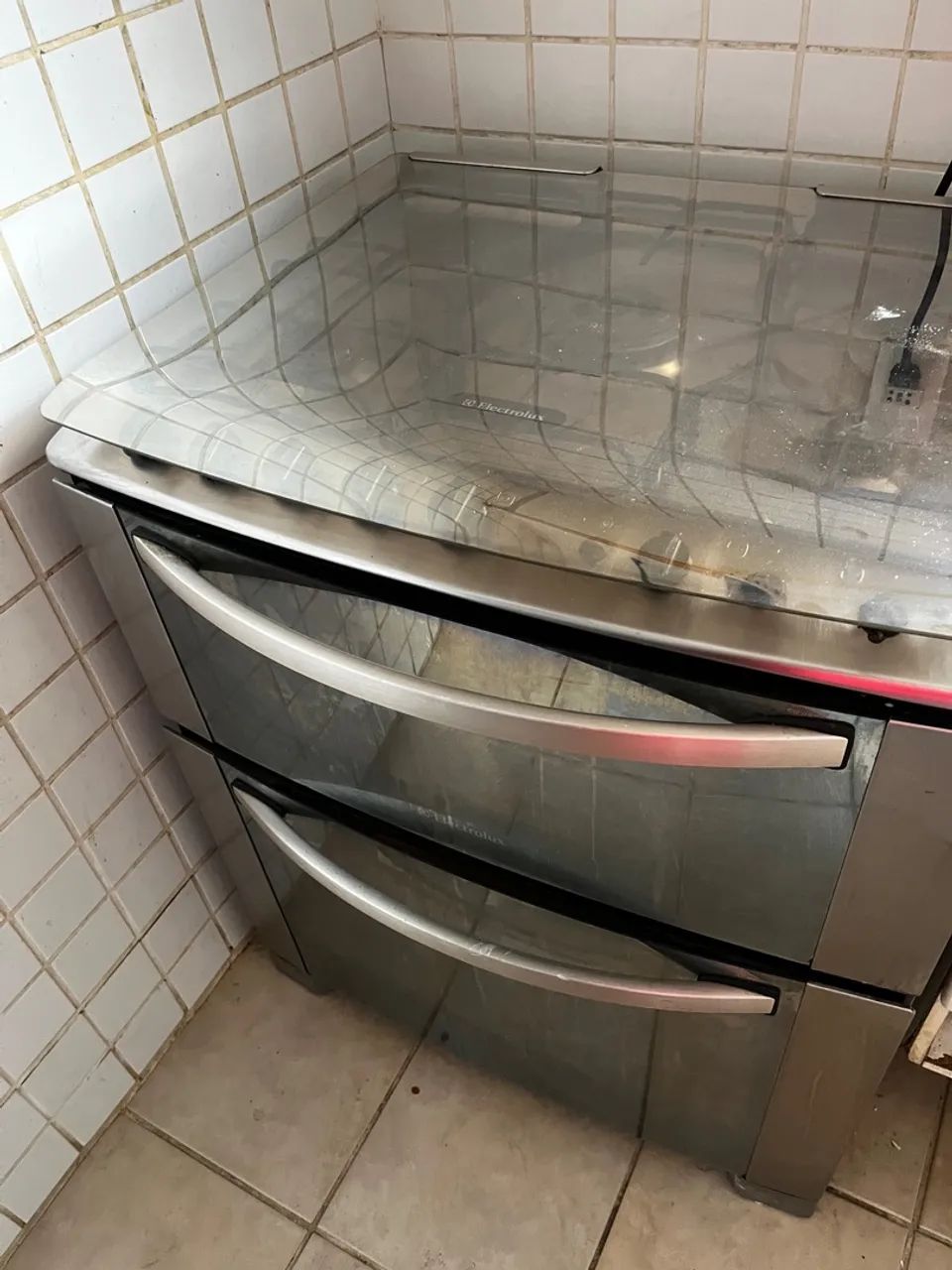 Fogão Electrolux com 2 Fornos