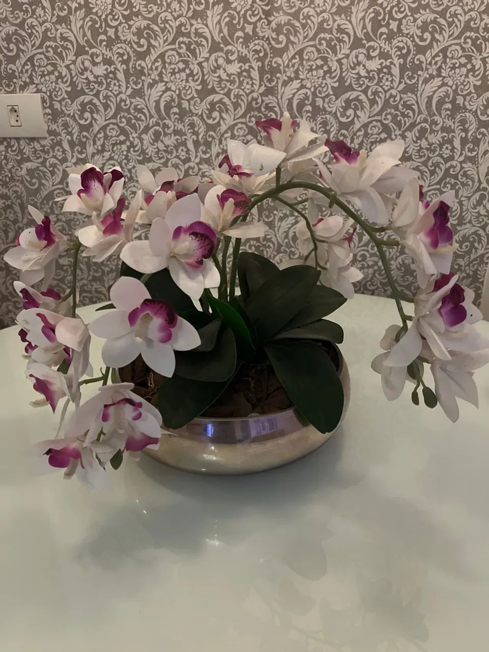 Orquídea Artificial e Vaso Decorativo