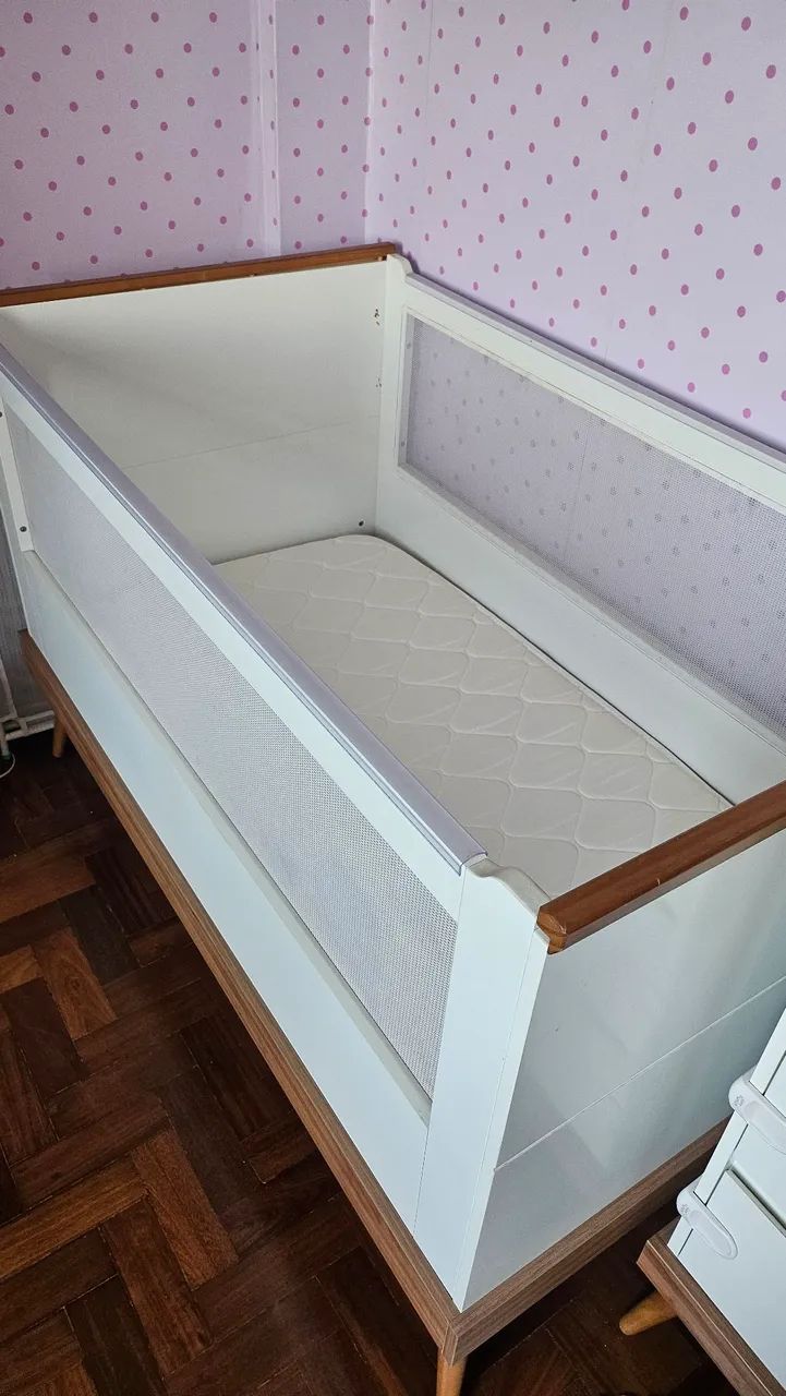 Berço 2 em 1 com tela Canção de Ninar - Foto 4