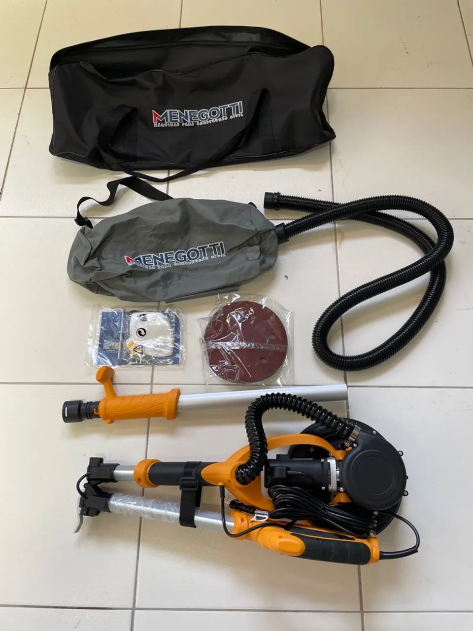 Lixadeira Elétrica Orbital Menegotti GIRAFA pra lixar TETO. DIAS DAVILA CAMAÇARI