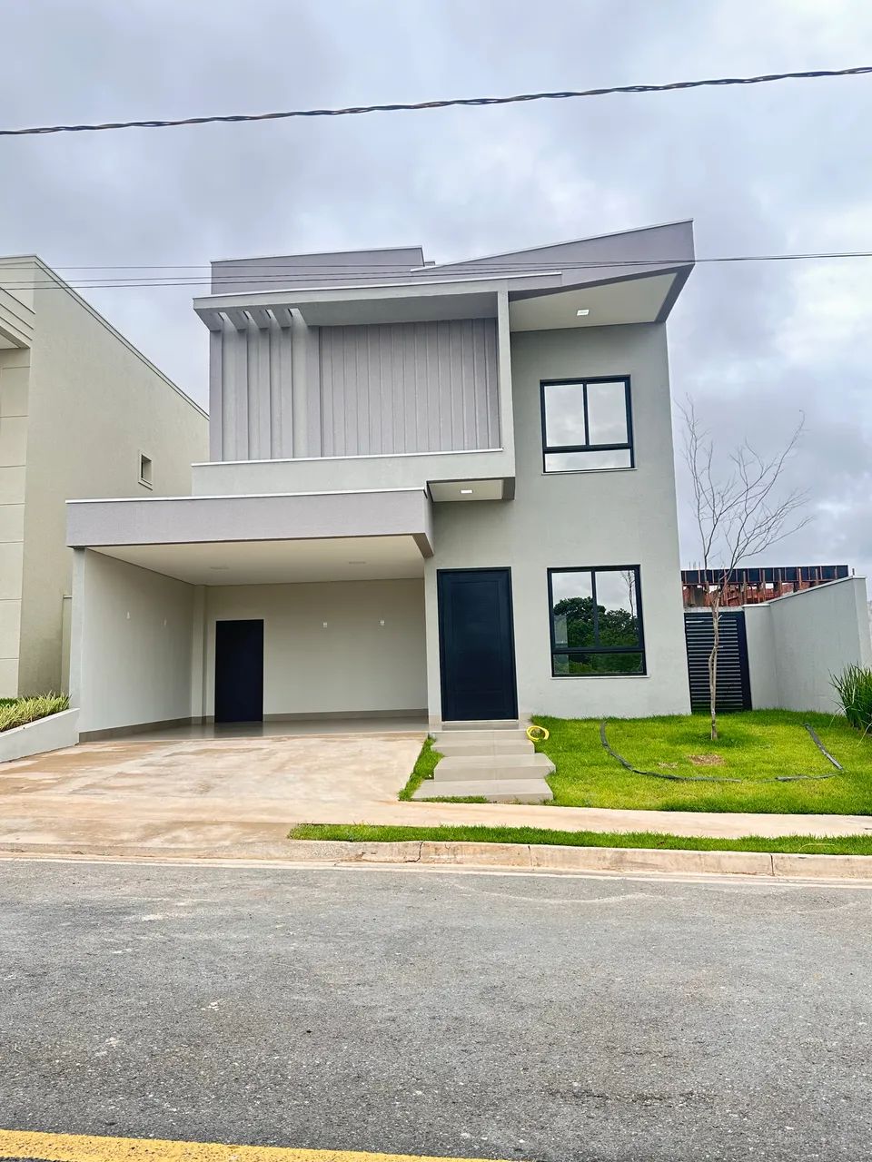 Sobrado no condominio Brisas  
