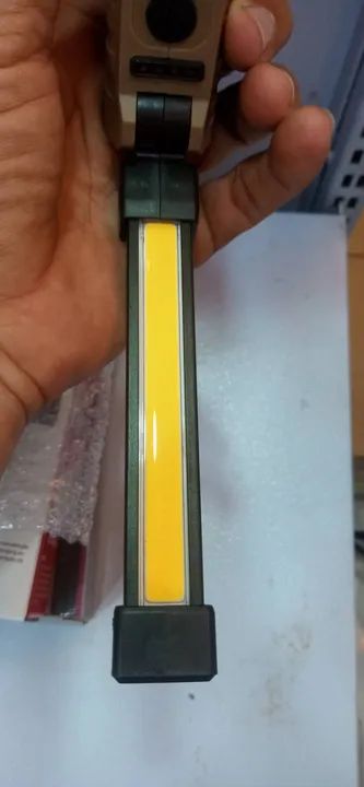 Lanterna multifuncinal bastão de luz carrega celular - Foto 5