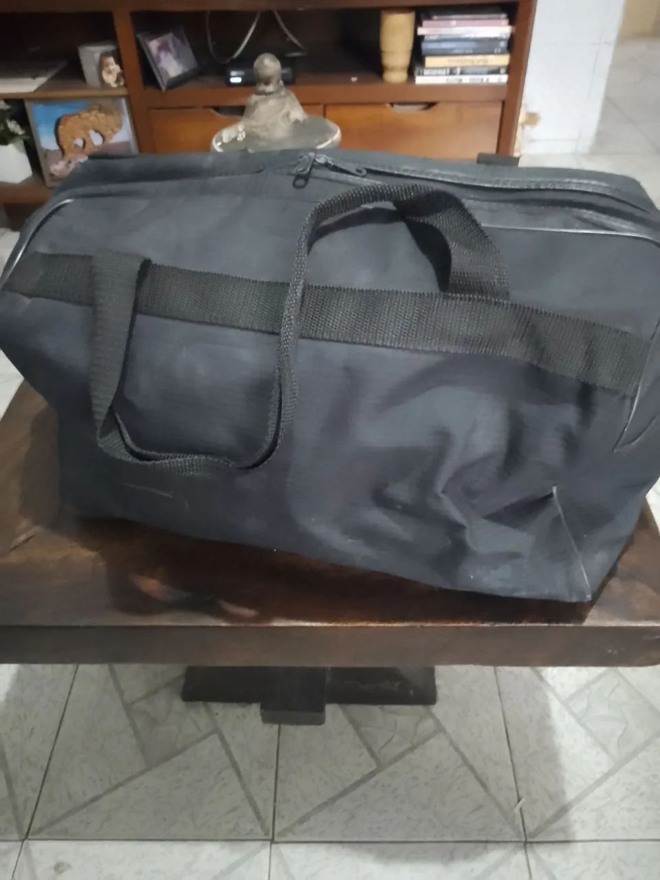Mochila Preta resistente  46x30x27 - Foto 4