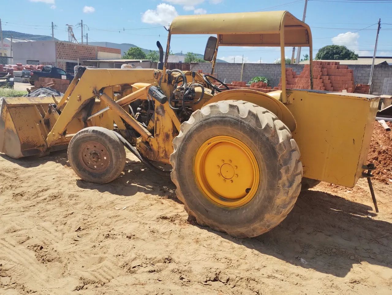 Carregadeira MF 65 Pula pula