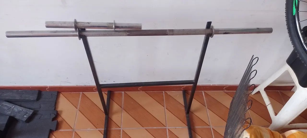 Barra e halter maciços com cavalete - Foto 2