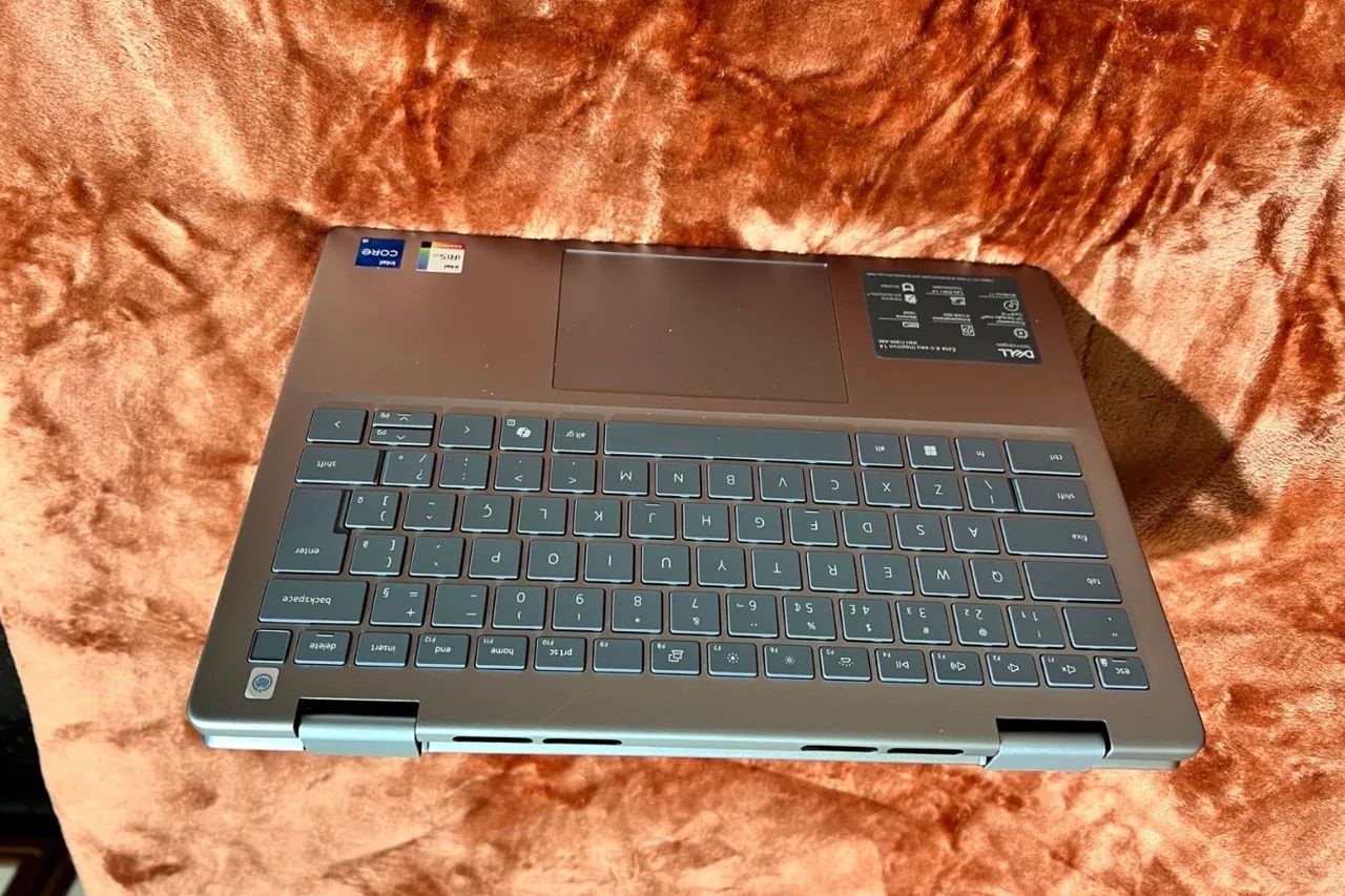 Notebook 2 em 1 - Design Elegante e Desempenho Incrível! - Foto 4