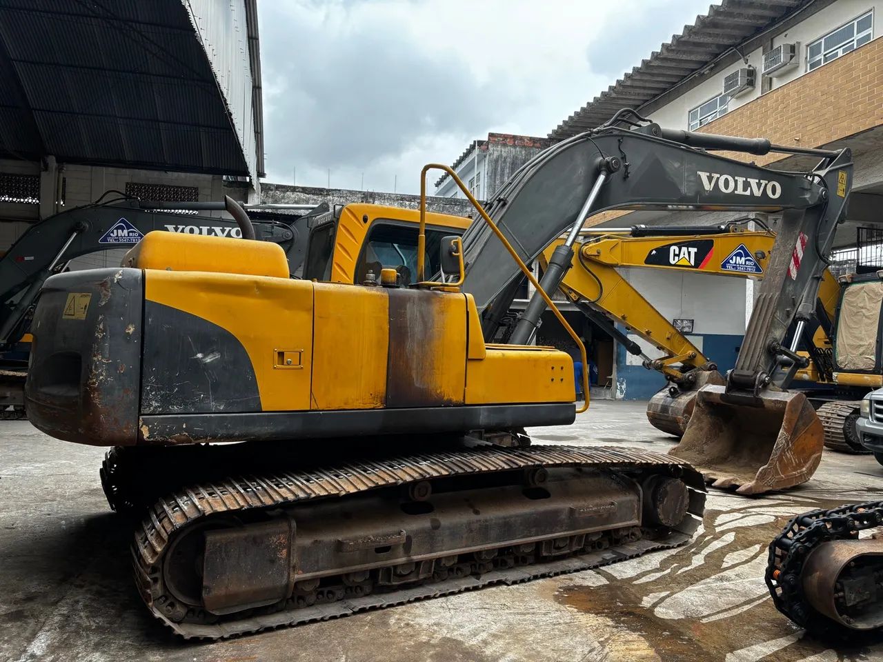 Escavadeira Volvo EC 210BLC  - Foto 5