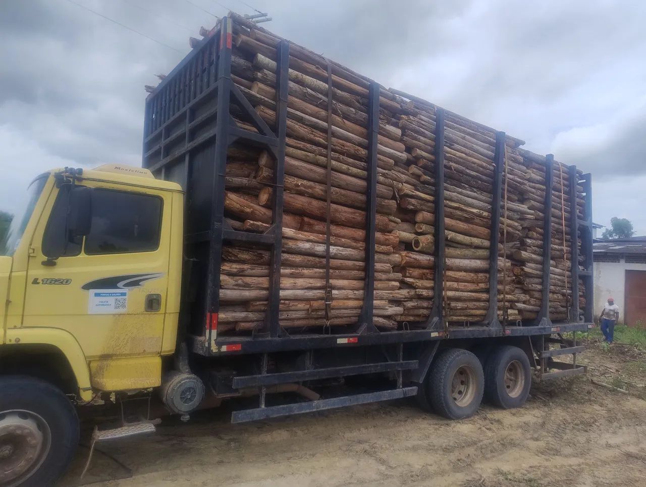 Caminhão Mercedes Benz L 1620 - Caçamba - Foto 2