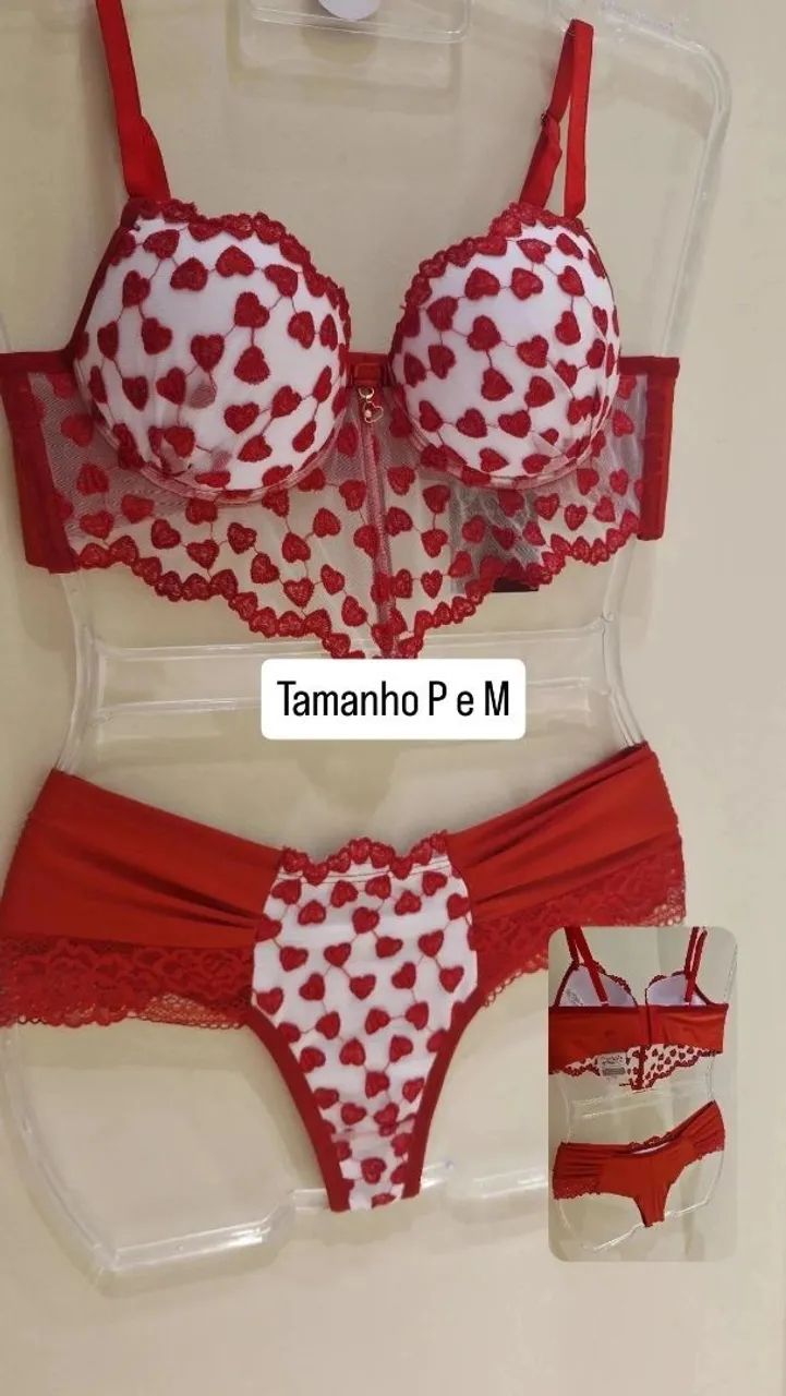 Conjunto de lingerie com detalhes de coração