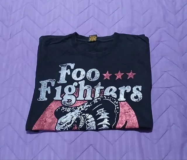 BRECHÓ Camiseta Foo Fighters (Usada)