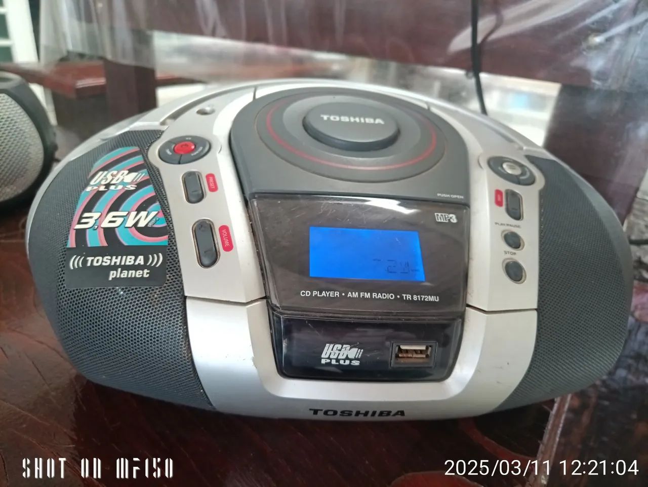 Rádio CD Player Toshiba Planet TR 8172MU - Foto 2