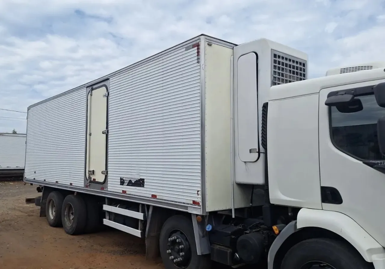 Ref 3034 BFG 850 Baú frigorífico gancheiro 16 paletes F