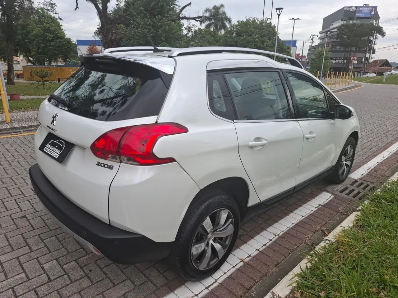 Peugeot grife 1.6 2017 automático  - Foto 2