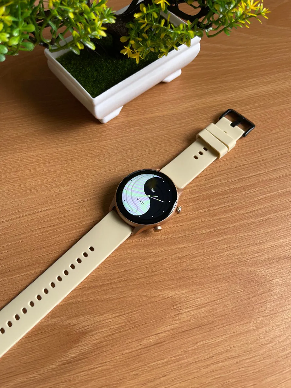 Smartwatch Zeblaze Btalk 3 Plus - Dourado