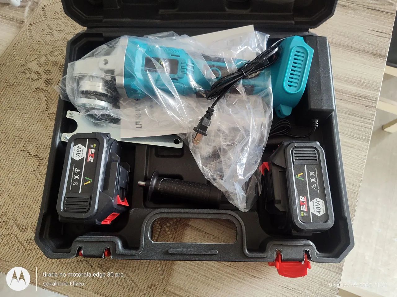 Esmerilhadeira profissional a bateria 64706781986307121