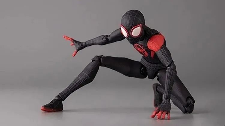Action Figure Miles Morales Spider-Man Into the Spider-Verse - Foto 5