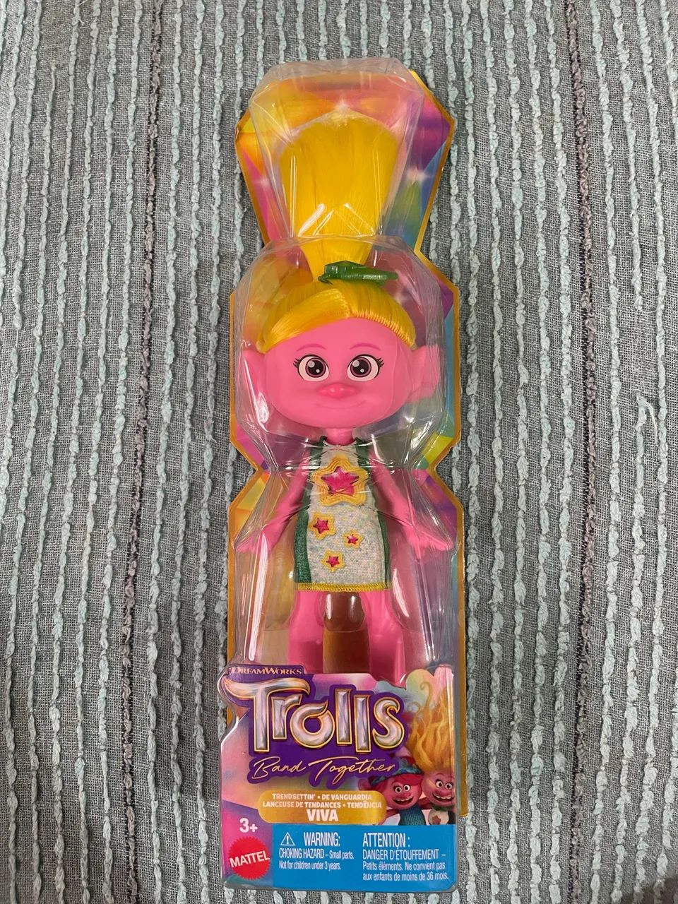 Boneca Troll na caixa 