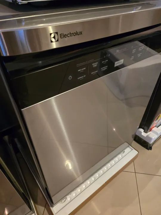 Lava-Louças Electrolux 14 Serviços Inox com Função Higienizar Compras (LL14X) - Foto 2
