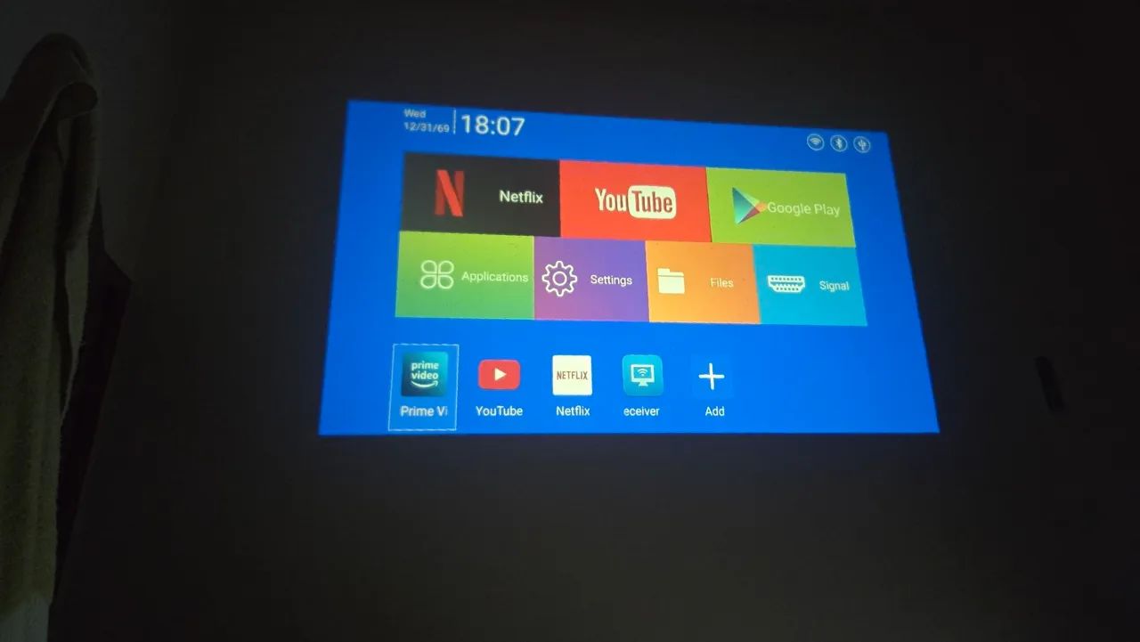 HY320 PROJECTOR + AMAZON FIRE STICK64595431040641125