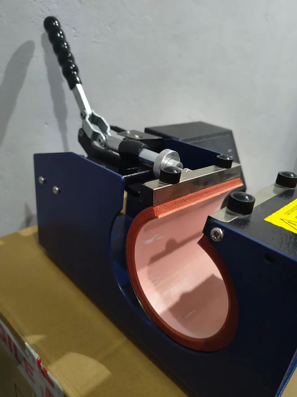 Máquina de estampar canecas Mundi automática  - Foto 3
