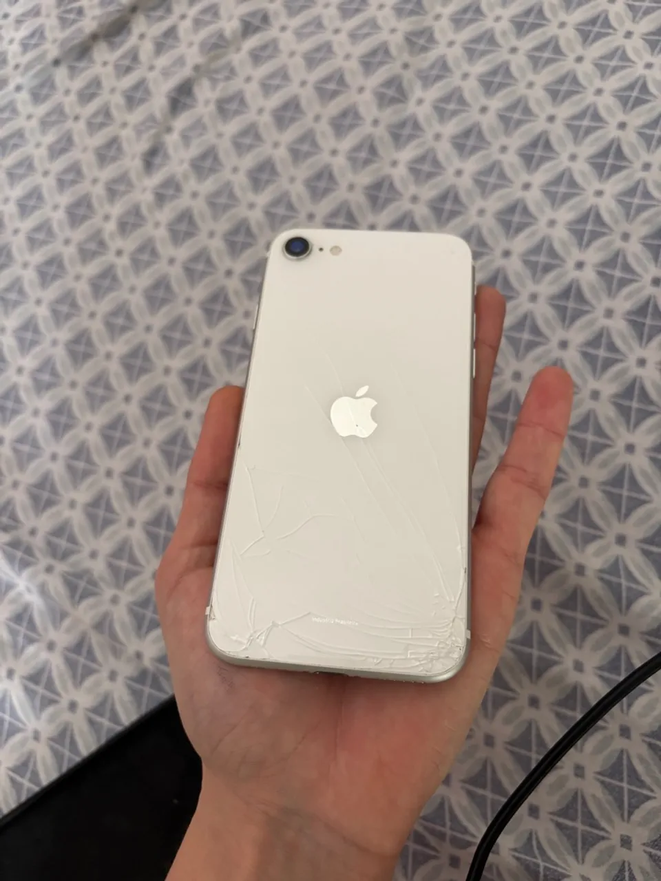 iPhone SE (2ª geração) - Branco - 64GB