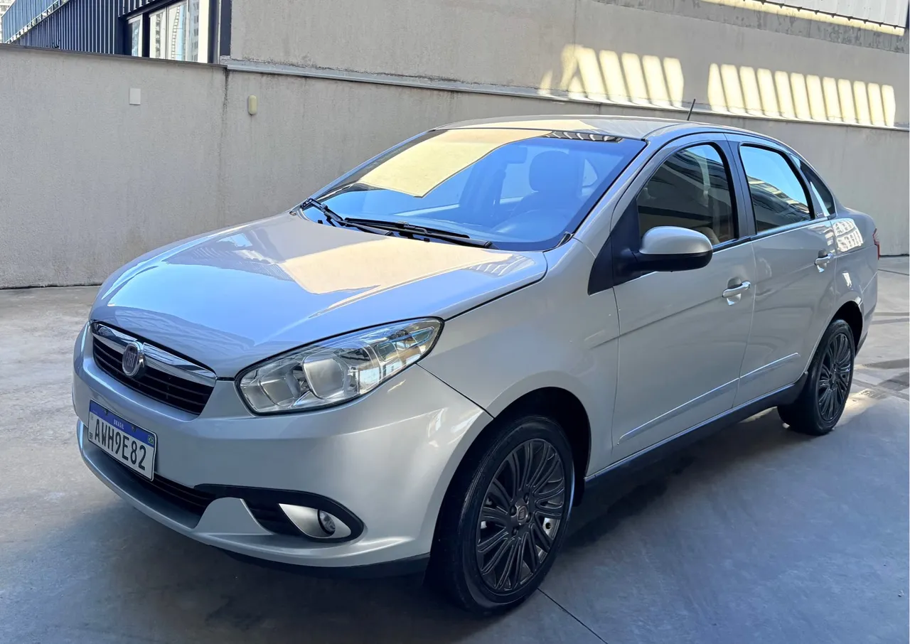 Grand Siena 2013 (versão mais top)