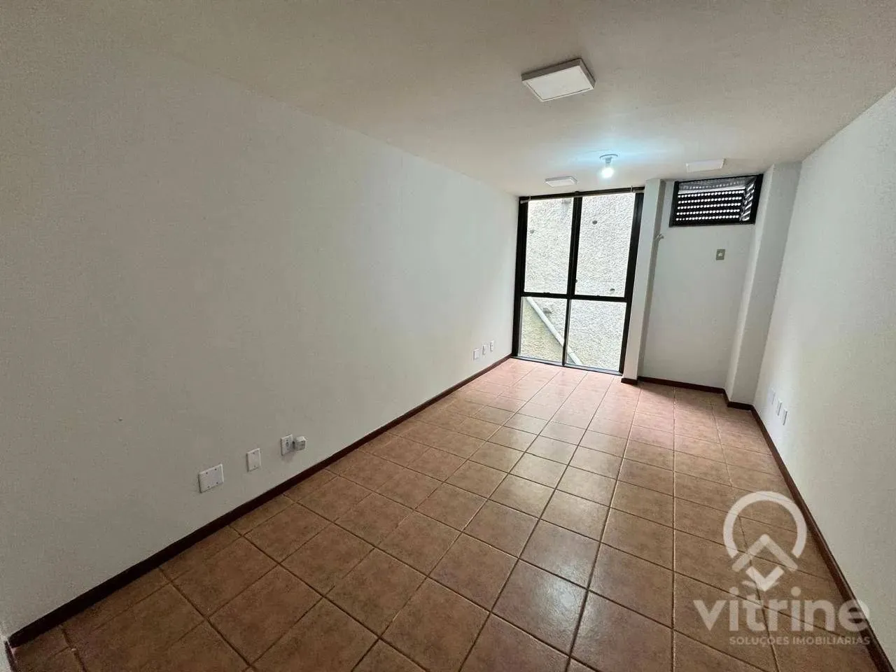 Sala à venda, 37 m² por R$ 281.200,00 - Centro - Nova Friburgo/RJ