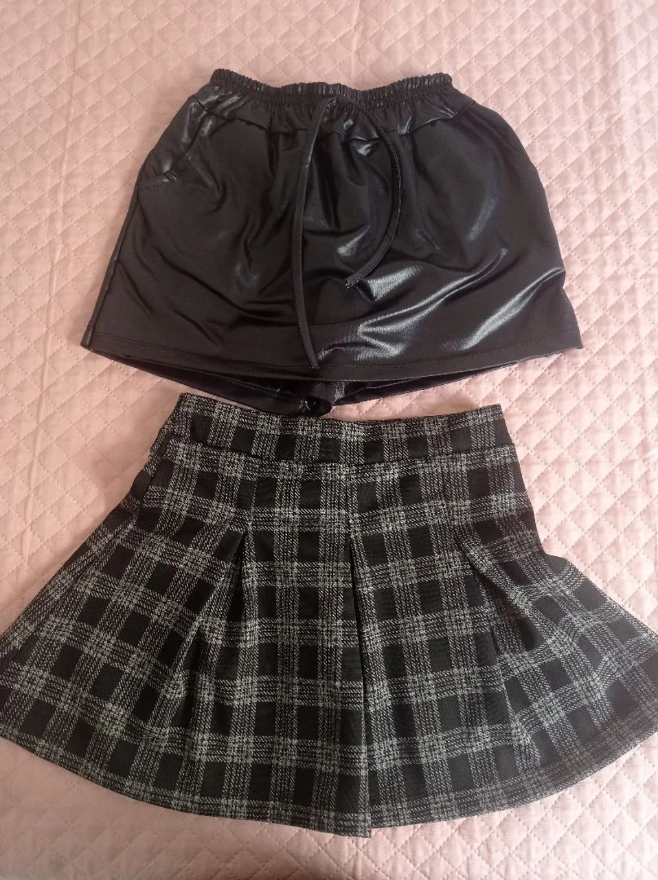 Conjunto saia e shorts-saia tamanho 10