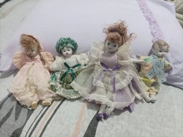Boneca de porcelana antigas