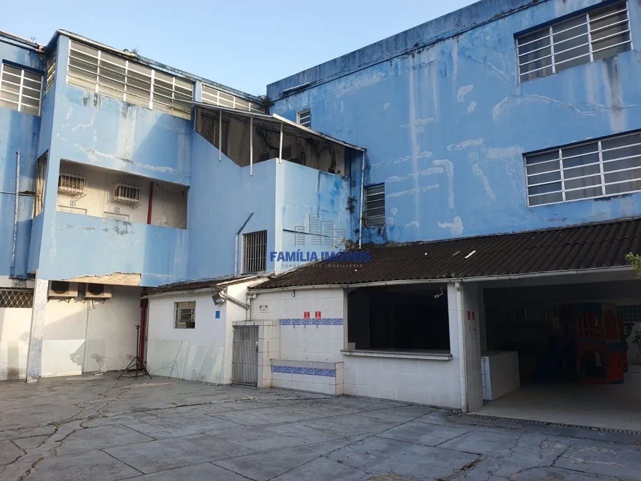 Prédio comercial para alugar 30 salas Centro São Vicente