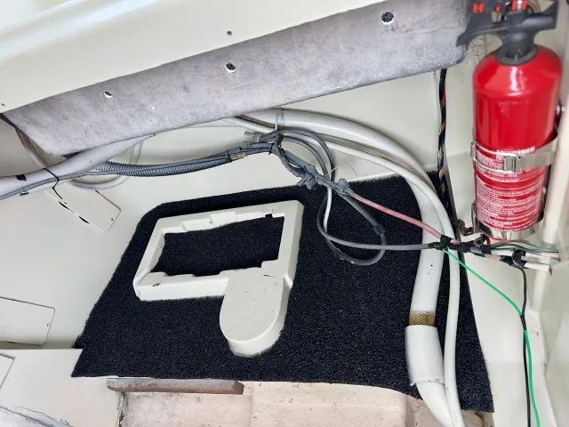 Lancha Ventura Confort 21 pés, motor Mercury 200hp V6 - Foto 15