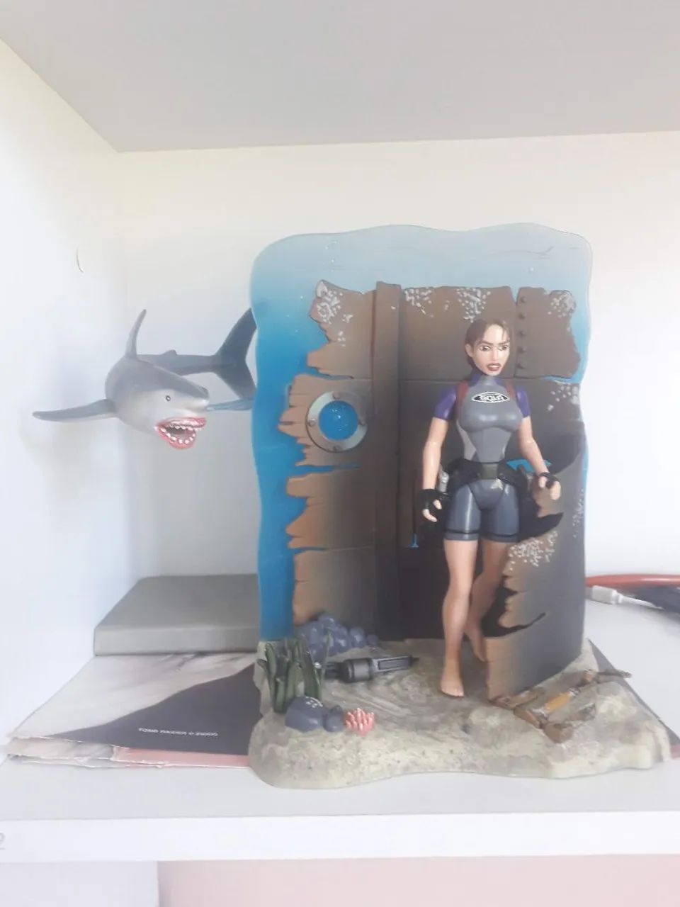 Tomb raider playmates tubarão 