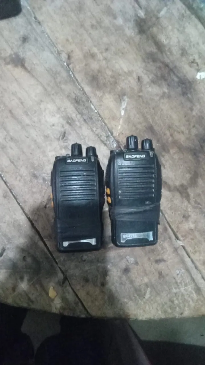 Rádio Baofeng 777s