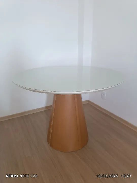 Mesa redonda de jantar 